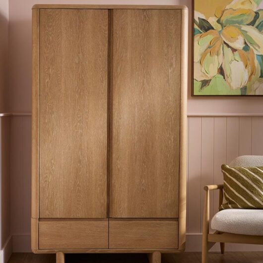 Edvin Wardrobe